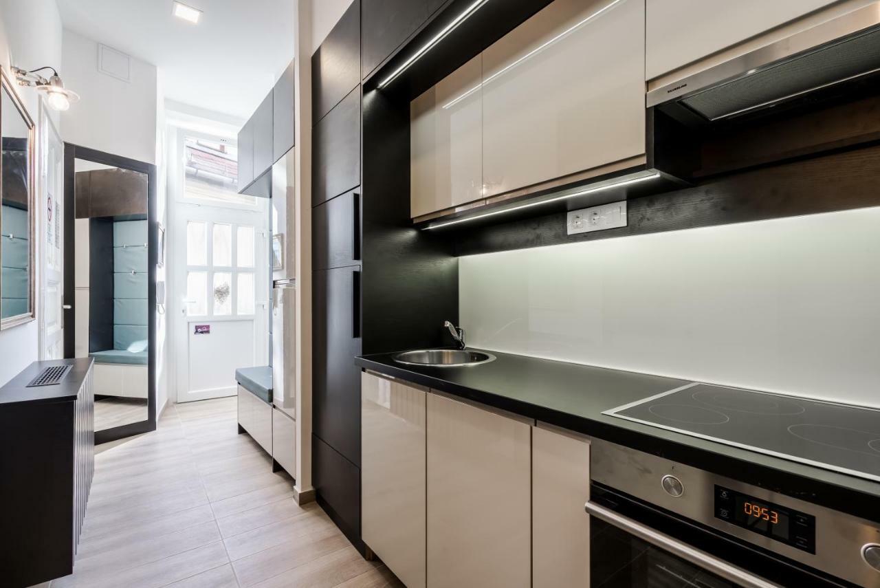 Bpr Thrill Design Home With A/C Budapest Luaran gambar